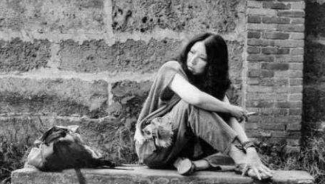 三毛：自由与流浪的灵魂之歌